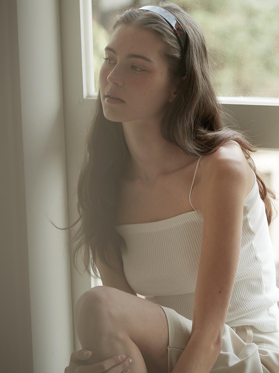 BEMUSE MANSION Inner Sleeveless Top (Off White)