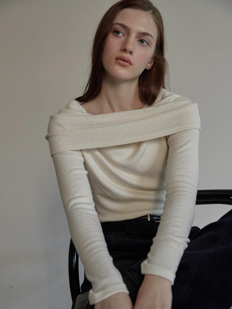 BEMUSE MANSION Off Shoulder Elastic Ribbed Top [Ivory]
