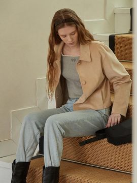 BEMUSE MANSION Suede Single Button Semi-Cropped Jacket [Light Beige]