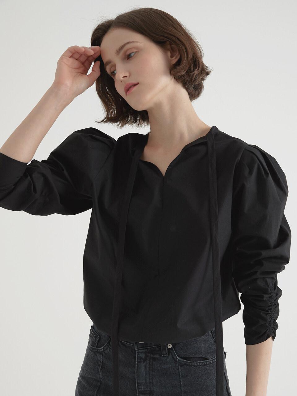 BEMUSE MANSION Two Way Volume Blouse Black