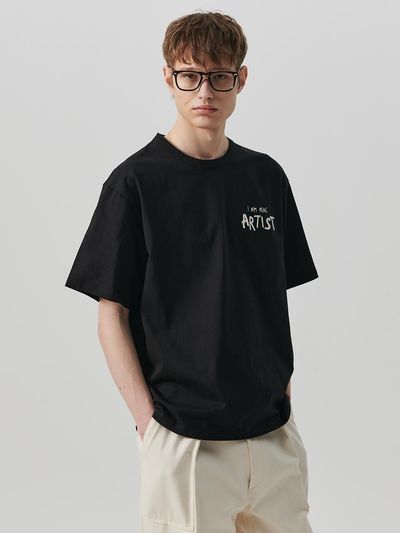 beyondcloset Artist Logo Stitch 16s Cotton Short Sleeve T-shirt [Black]