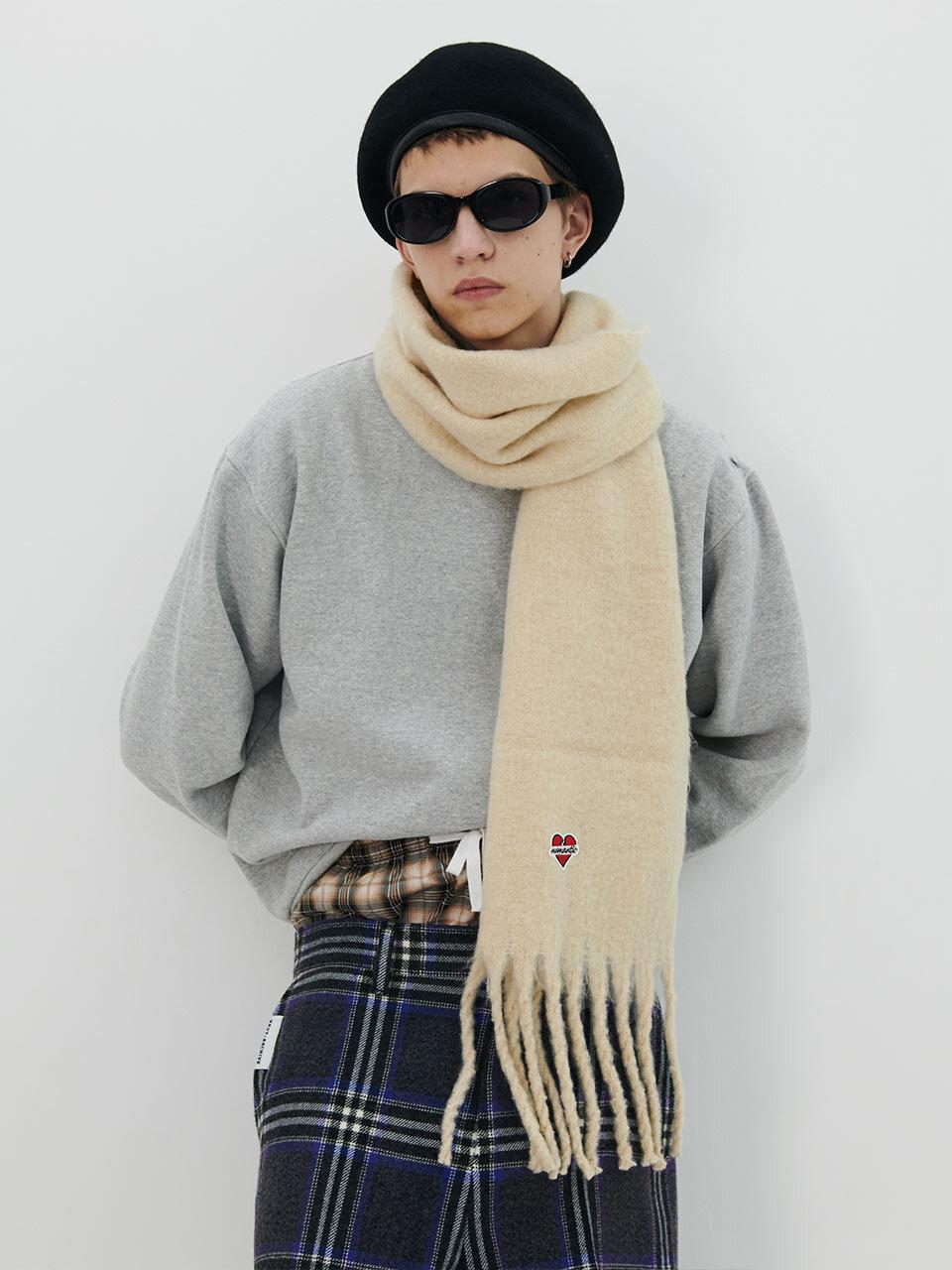 beyondcloset Nomantic Logo Brush Garment muffler beige