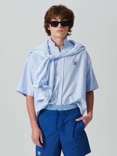 beyondcloset NY Logo Detail Oxford Short-Sleeve Shirt [Blue]