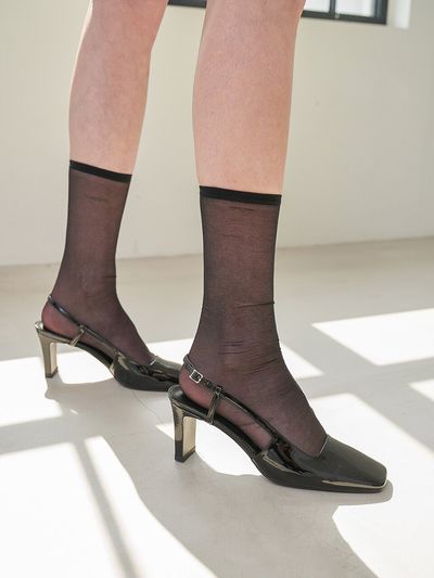 blanc sur blanc Adele Slingback Pumps_Black