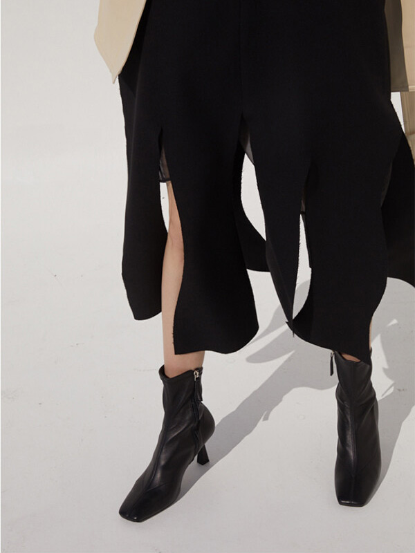 blanc sur blanc Anne Stretch Lamb Skin Boots Black