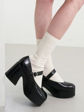 blanc sur blanc Arlo Platform Pumps_Black