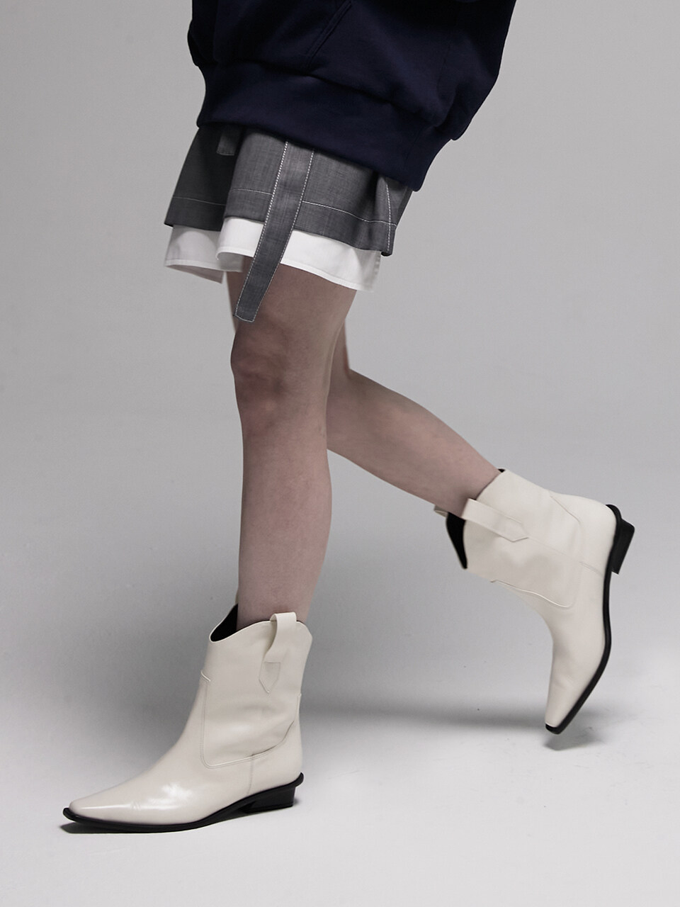 blanc sur blanc Freya Ankle Boots