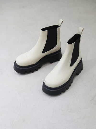 blanc sur blanc Lucas Chelsea Short Boots_Cream