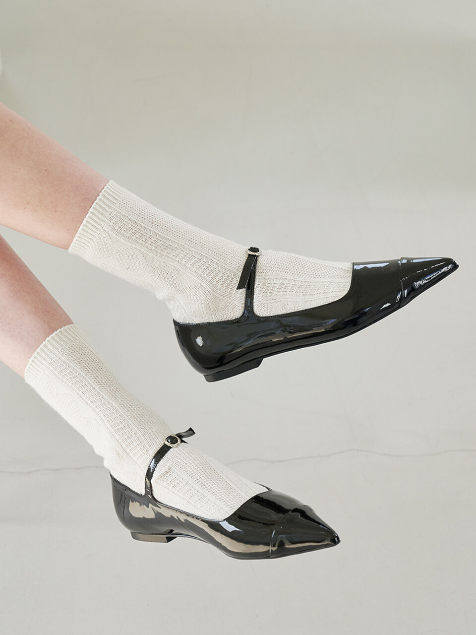 blanc sur blanc Lucy Mary Jane Flats_Black