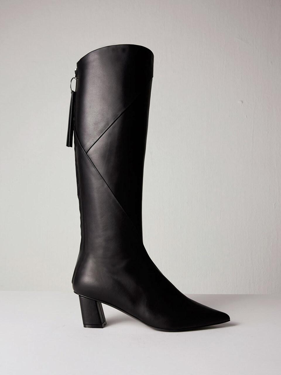 blanc sur blanc Magot Long Boots Leather Black