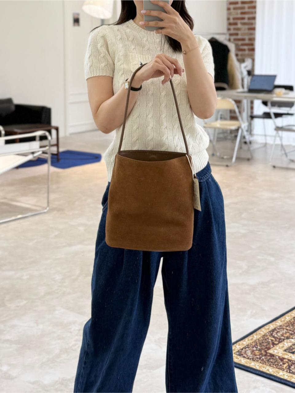 BLOW Petal Suede Bucket Bag [Mocha Mousse]