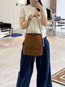 BLOW Petal Suede Bucket Bag [Mocha Mousse]