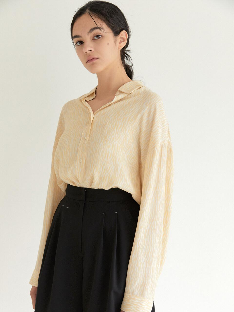 BLUV Loose-Fit Wave Shirt Light Beige