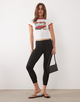Brave Soul Brave Soul 3/4 length capri leggings in black
