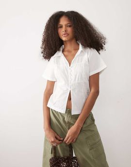 Brave Soul Brave Soul short sleeve shirt with open button detailing in white