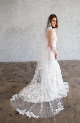 Brides & Hairpins Brides & Hairpins Cadence Floral Appliqué Chapel Veil (Nordstrom Exclusive)
