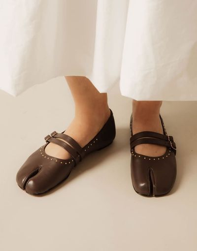 Bronx Bronx Semm-ie split toe ballerina flats in brown soft leather