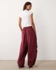 BRONZE SNAKE BRONZE SNAKE Lavinia balloon cargo pants in berry-Red - 2