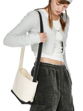 Brookly Classic Crossbody Bag_Black