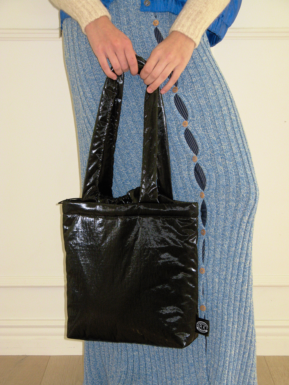 Brookly Padded Bag M_Glossy Black