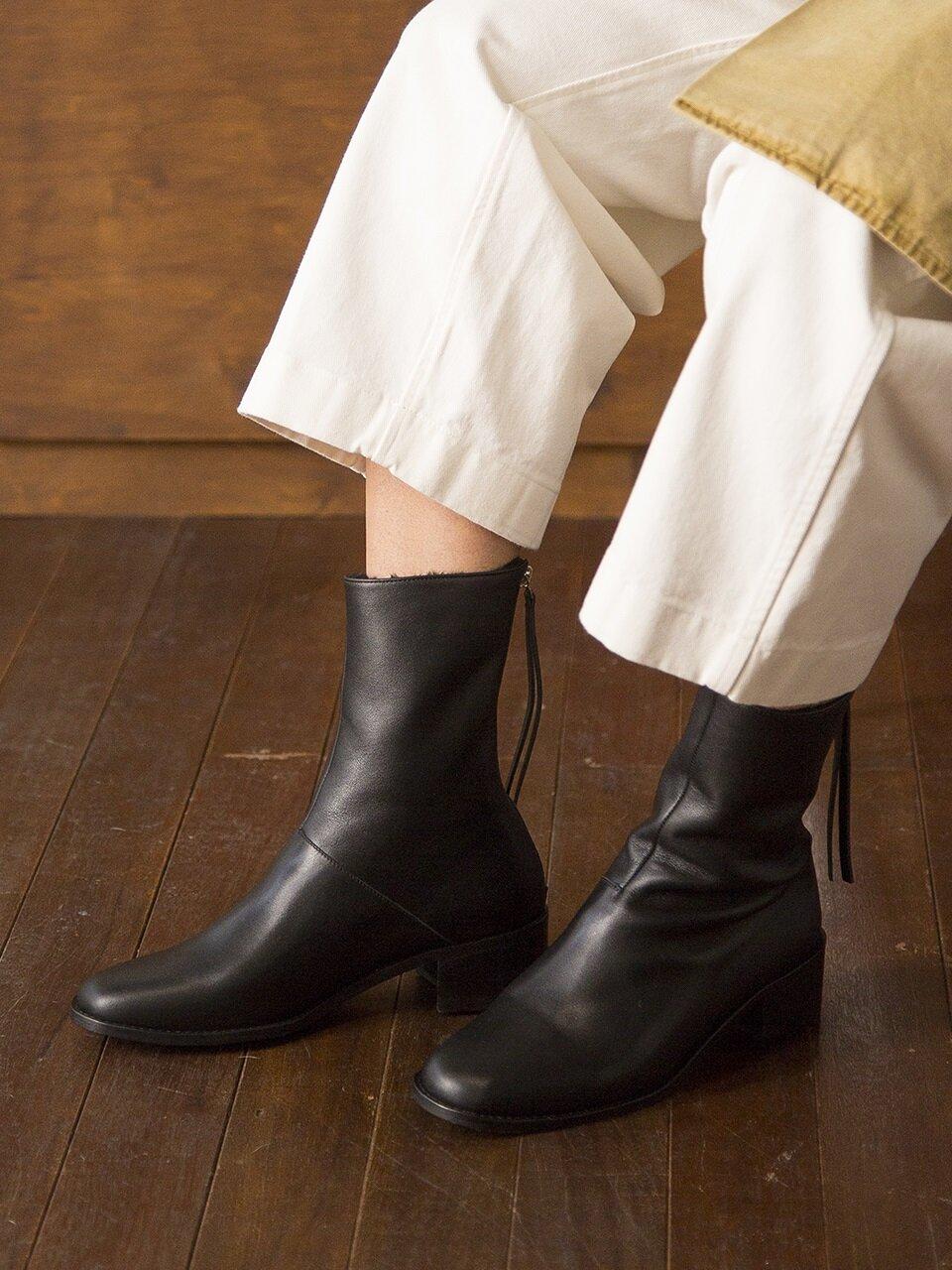 Byeuuns Ann Ankle Boots Black
