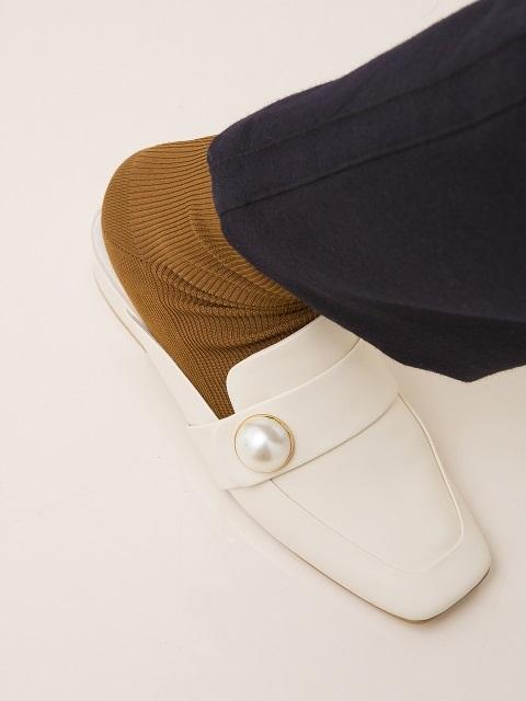Byeuuns BIP18301 PEARL BUTTON LOAFER