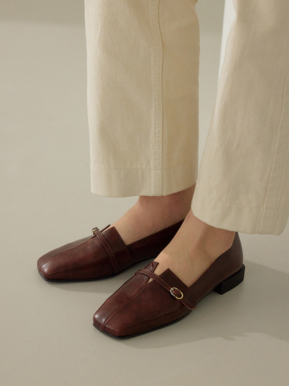 Byeuuns Cutoff Loafer