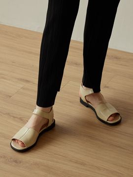 Byeuuns Fly Sandals (2 Colors)