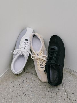 Byeuuns Mesh Low-Heel Sneakers (BPP25206)