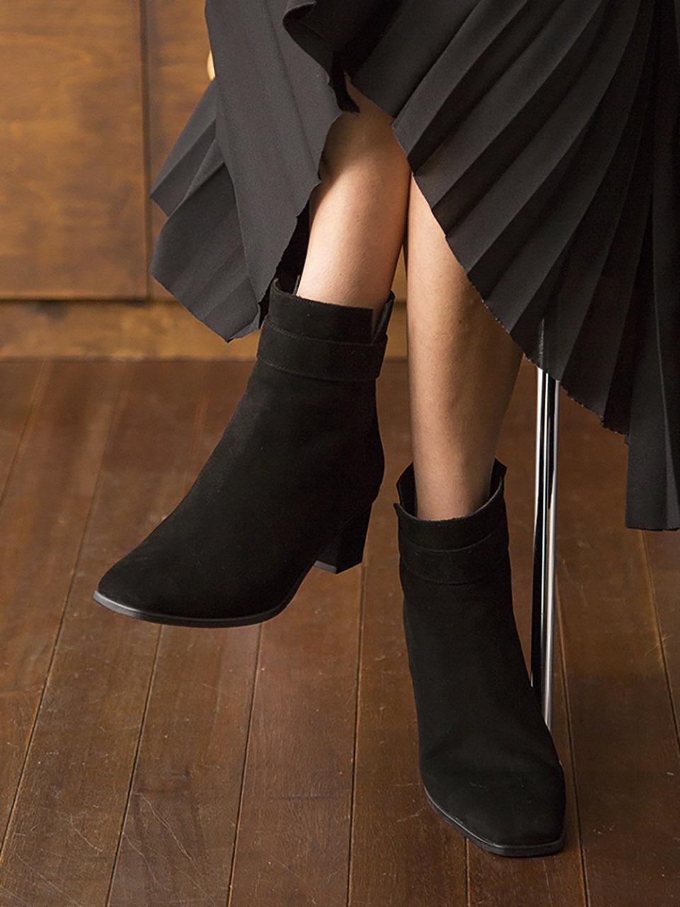 Byeuuns Momo Ankle Boots Black