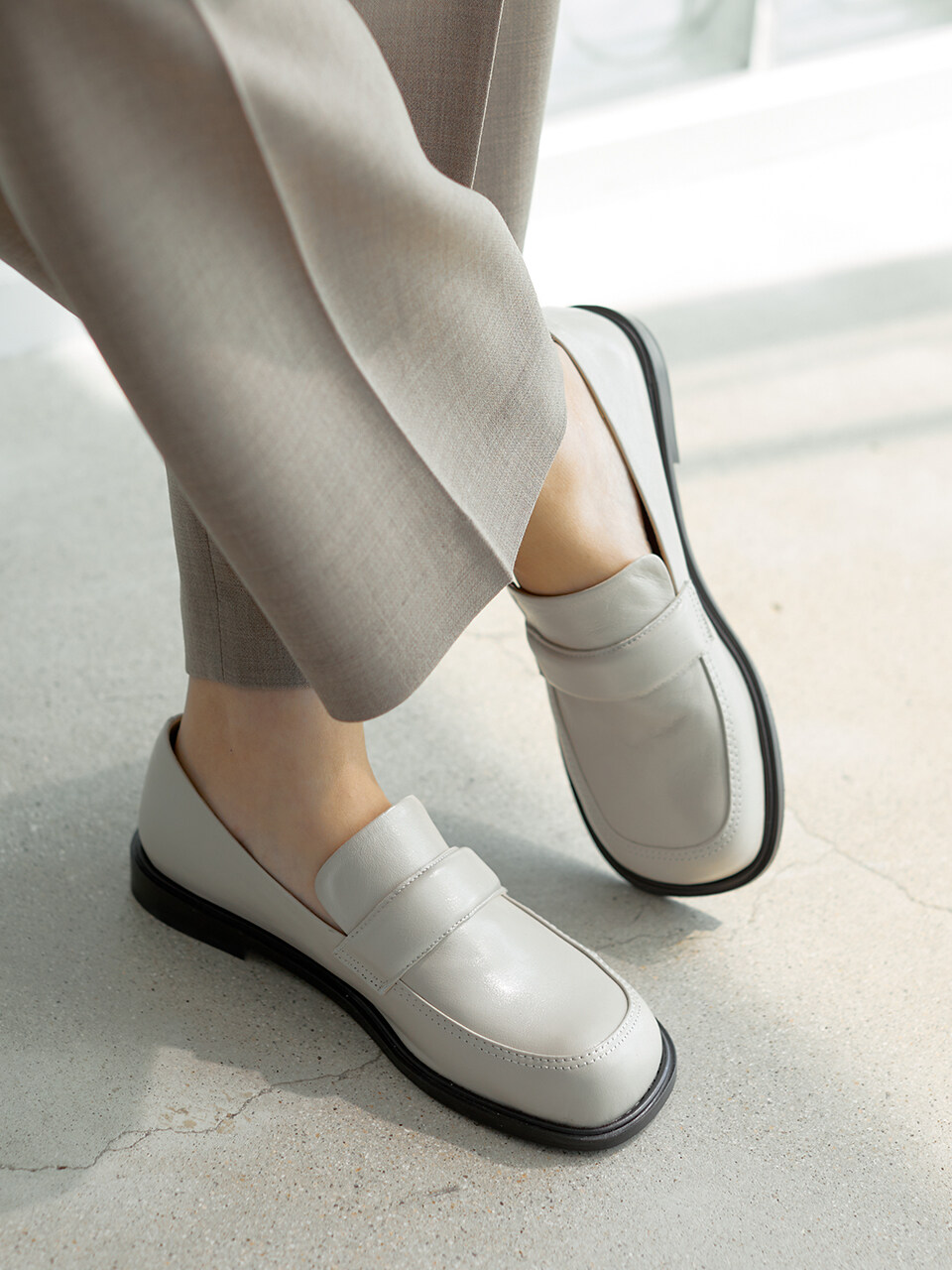 Byeuuns Pebble Derby Loafers - 3 Colors