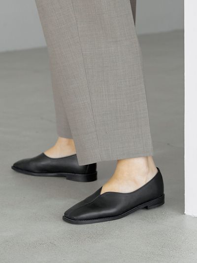 Byeuuns Toteme Loafers - 2 Colors