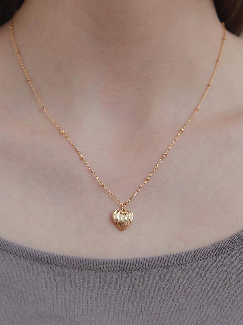 byweekend Delicate Adjustable Heart Shell Necklace