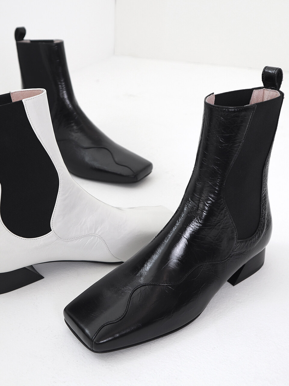 cahaya Mare chelsea boots - black
