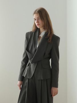 CAHIERS CAIGIENNE Slim-fit V-neck Setup Blazer
