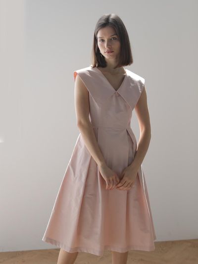 CAHIERS [CAIGIENNE] Slim-fit Wide Collar Sleeveless Dress