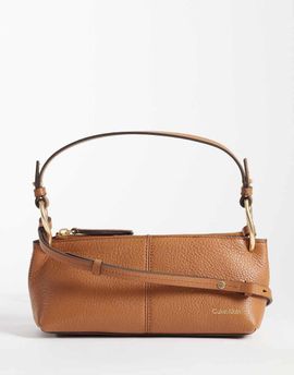 Calvin Klein Calvin Klein Jeans slouchy leather bag with strap and gold details in tan-Brown