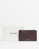 Calvin Klein Calvin Klein zip card holder wallet in burgundy-Red - 3