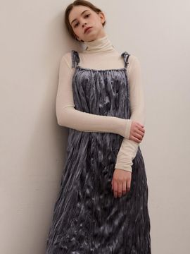 camino Winter Velvet Pleated Dress [Charcoal]