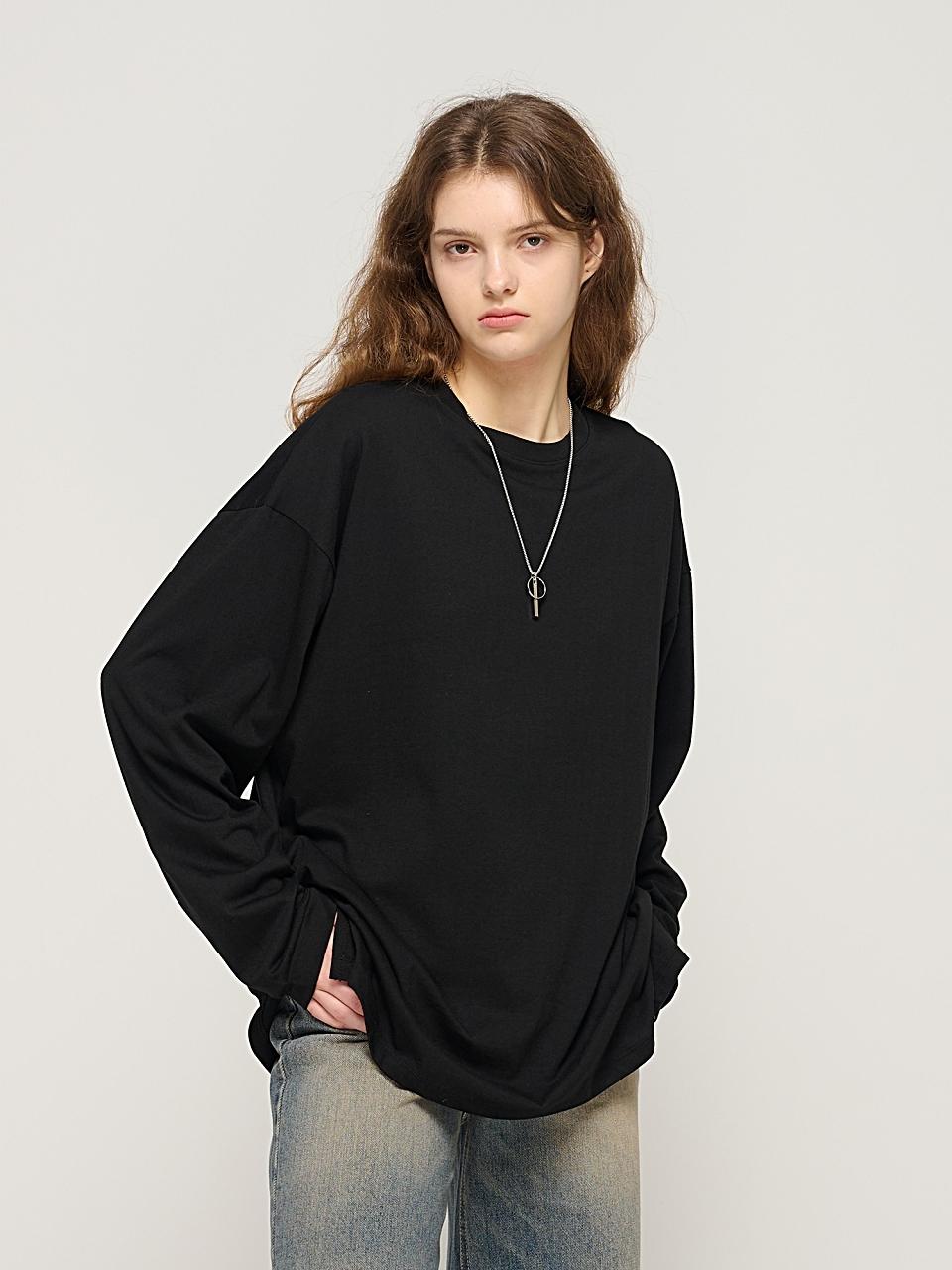 CARGOBROS Basic Four Seasons Long-Sleeved T-shirt (Black)