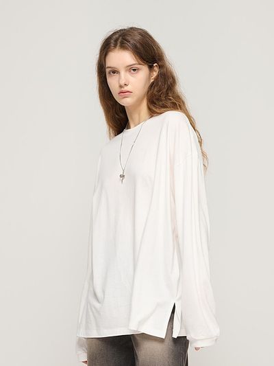 CARGOBROS Basic Four Seasons Long-Sleeved T-shirt (White)