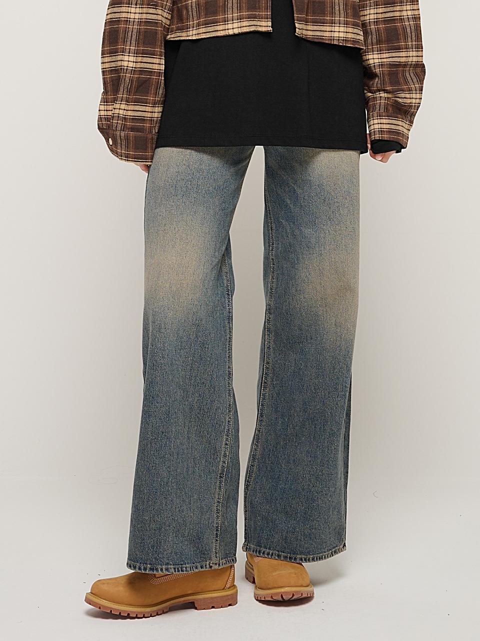 CARGOBROS Relaxed loose fit washed denim pants (medium blue)