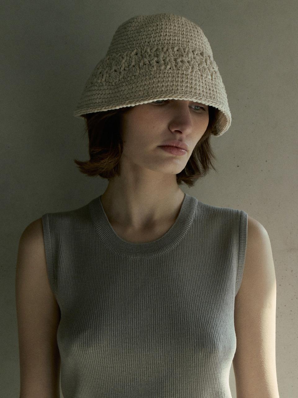 Carriere COTTON HANDMADE CROCHET BUCKET HAT - BEIGE