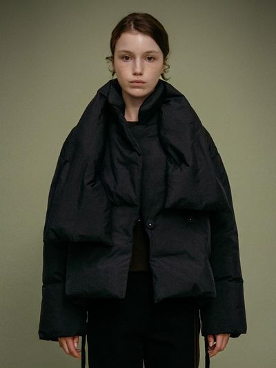 Carriere Double Breasted Down Muffler Jacket [Black]