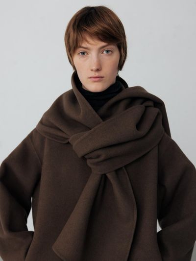Carriere HANDMADE WOOL WIDE MUFFLER