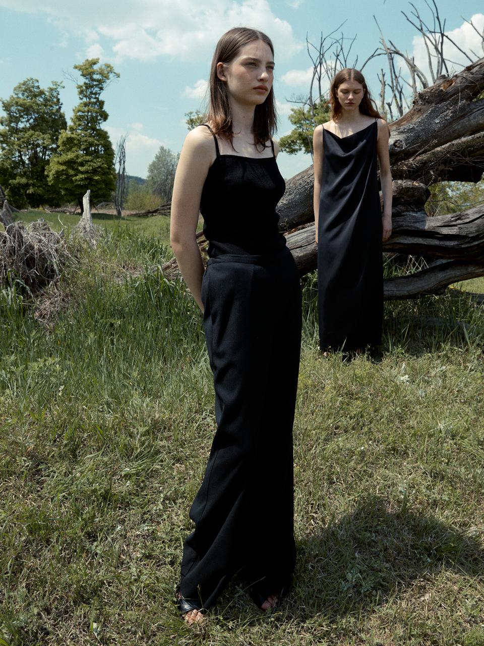 Carriere TEXTURED STRAIGHT BANDING PANTS