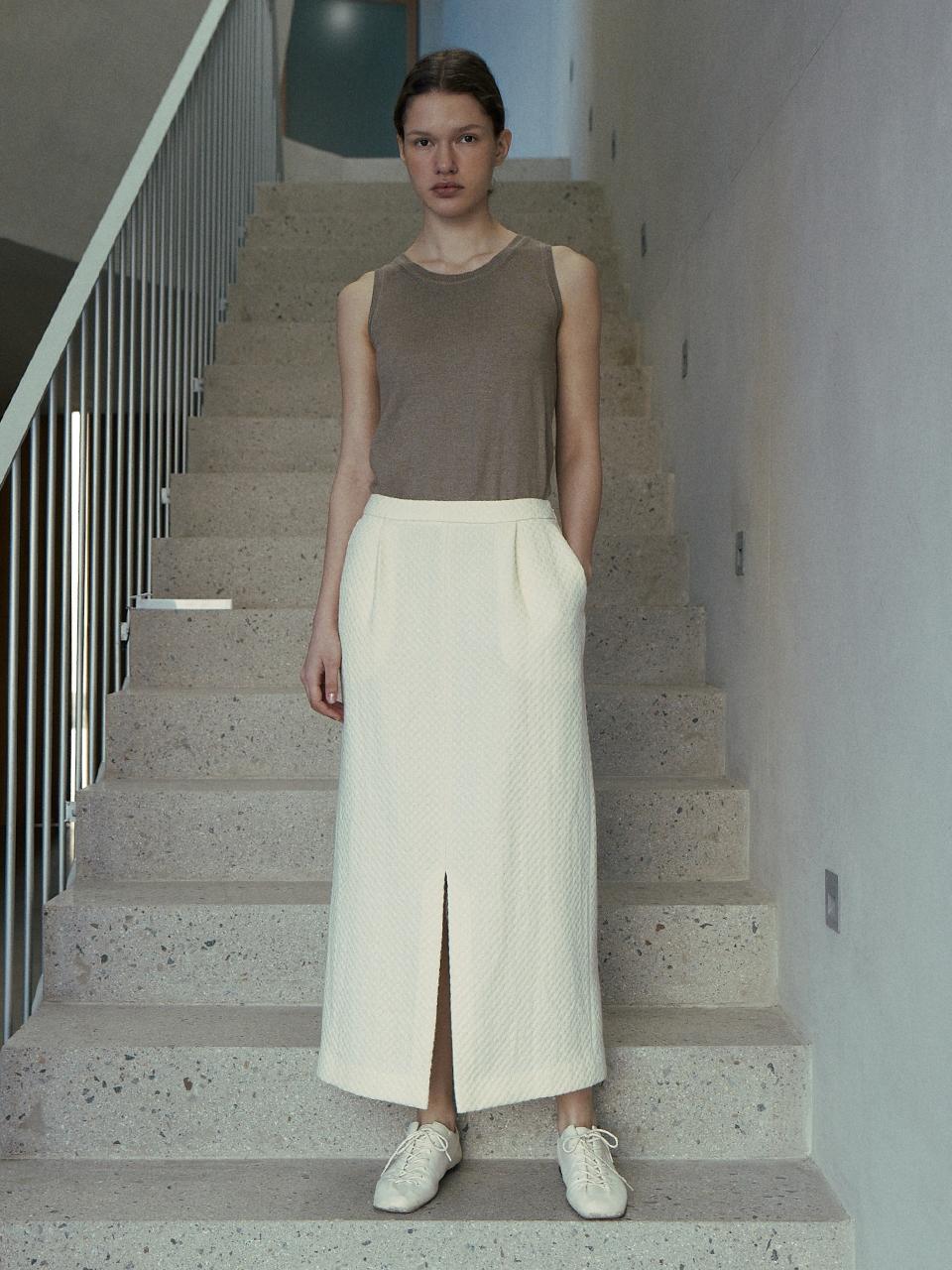 Carriere WOOL BLEND LACE SLIT LONG SKIRT