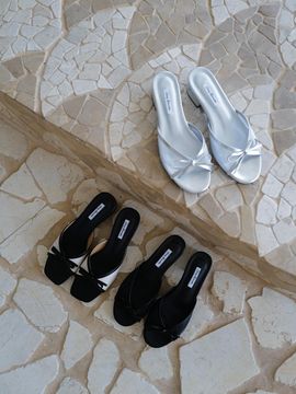 CARRY BARRETTE Ribbon Mule