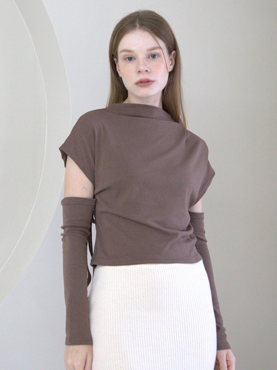 CATTLINE Half Neck Cut out T shirt Dark Brown