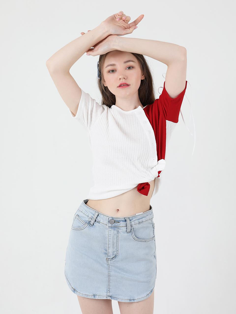 CATTLINE Slit Ribbon Half Sleeve T shirt (Red)